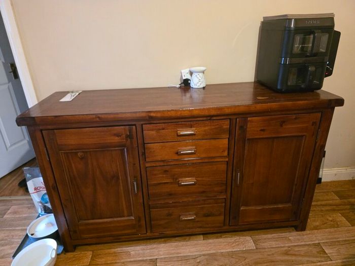 sideboard
