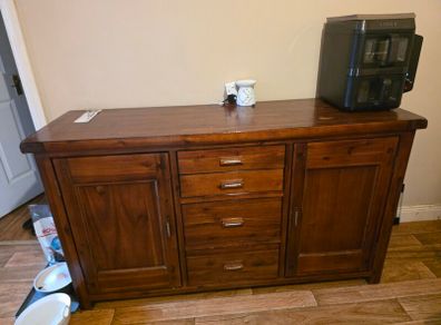 sideboard