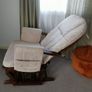 Reclining glider nursing chair Image 5