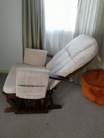 Reclining glider nursing chair