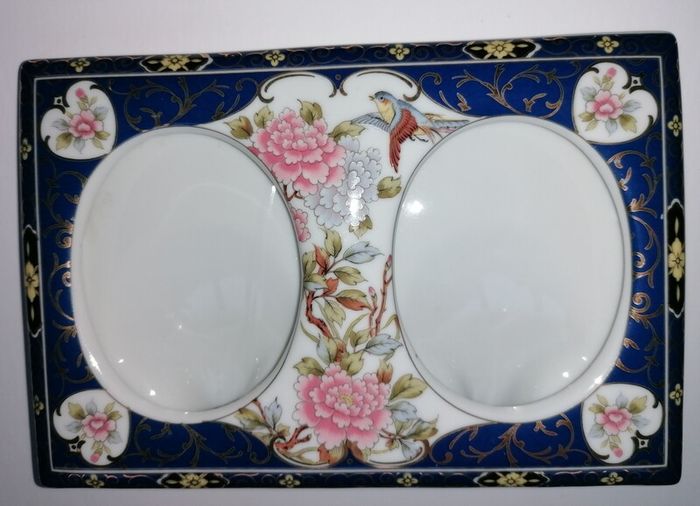 Vintage Porcelain Double Oval Frame