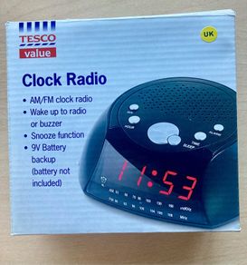 Black clock radio alarm BNIB
