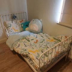 Extendable Minnen Ikea single bed