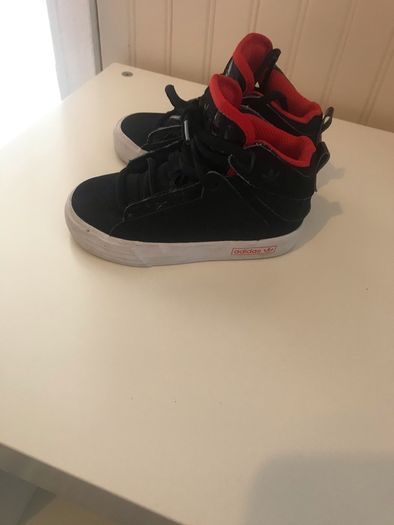 boys adidas high tops
