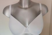 Brand new white Secret possessions underwired lightly padded bra size UK38D EU85D Postage included