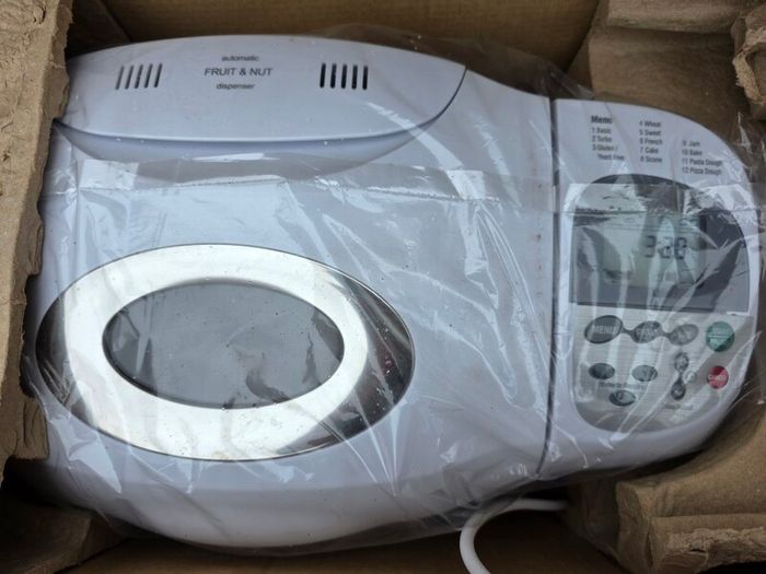 Goodmans Cuisine Bread Maker  New in Box Never Used.