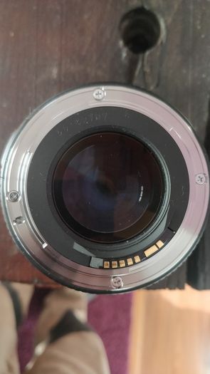 canon ef 85mm f/1.8 USM