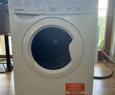Indesit Washer Dryer 6kg/5kg. Excellent Condition. 6 months old