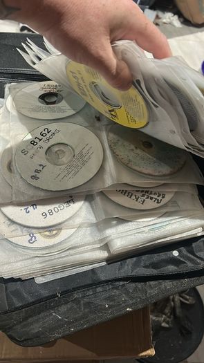 karaoke. Discs and book