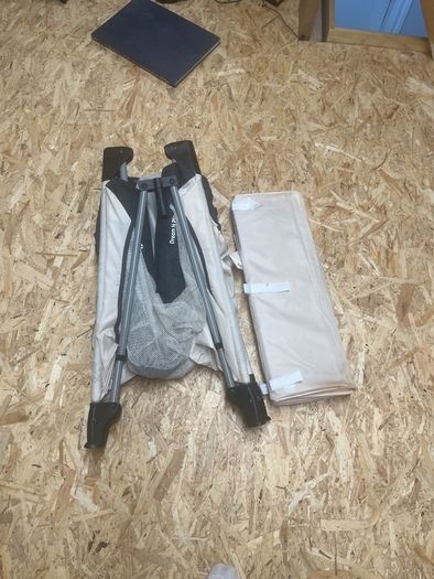 Hauck cot / play pen