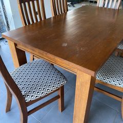 Dinning table