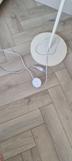 Floor lamp