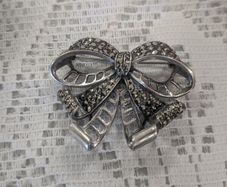 Silver brooch with marcasite