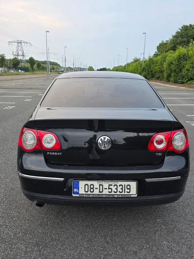 Volkswagen Passat Petrol Top-spec Highline 1.4