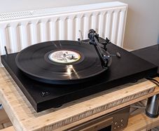 Pro-Ject debut turntables upgraded version with better plater Ortofon included with the original cover