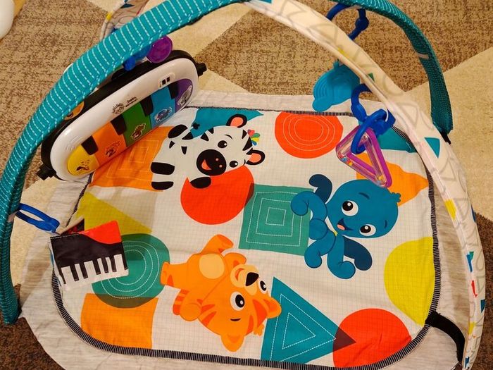 Baby Einstein 4-in-1 Kickin' Tunes Music and Language Discovery Baby Gym