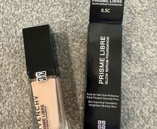 Givenchy Prisme Libre foundation