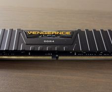 Corsair Vengeance 16GB DDR4 2400mhz RAM