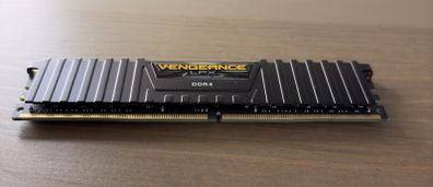 Corsair Vengeance 16GB DDR4 2400mhz RAM