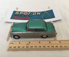 Spot on. Tri-ang. Bentley saloon. Model number 102. Excellent condition