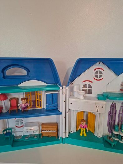 Keenway My Happy Family Doll Play House
