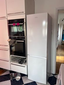 Belling Total No Frost Fridge Freezer  Only 5 Months Old