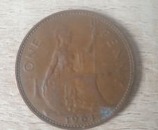 Great Britain UK 1964 One Penny Elizabeth II Coin - free standard postage