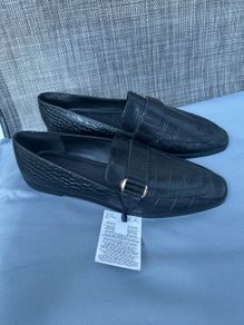 Ladies BNWT mango shoes size 5