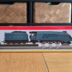 Train Model Accesory - Hornby Rolling Road (R8211) OO Gauge - Loco Testing Stand + 2x Extra Roller Sets