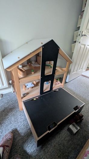 Tidlo Wooden Dollhouse