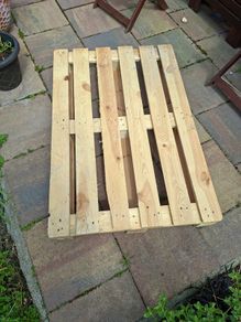 Free pallet to collect