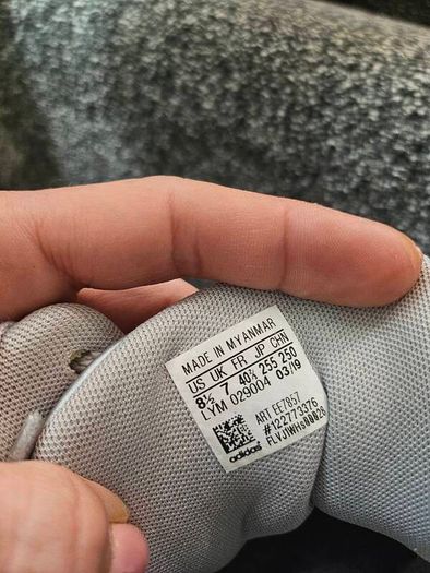 Silver Adidas Original Uk7 (EU40.5)