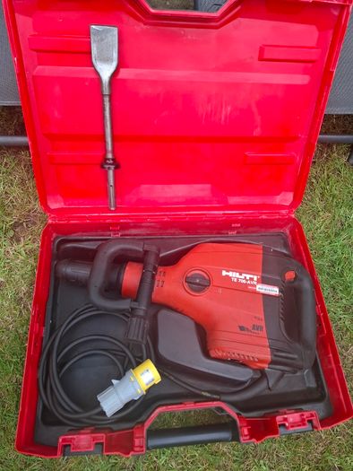 Hilti Breaker