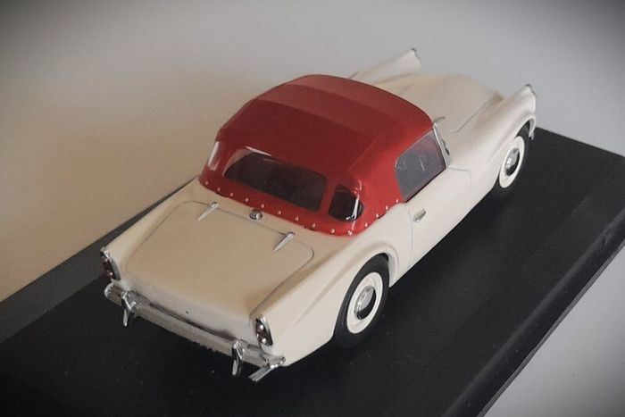 Diecast Model Daimler SP250 - Collectable Oxford Diecast 1:43