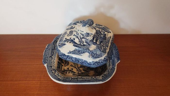 Fabulous Antique Blue and White Transferware Willow Pattern Shallow Lidded Tureen/Vegetable Dish For Display, Unknown Maker, Most Likely Staffordshire Made