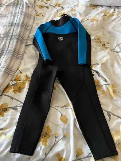 Boys wetsuit age 2/3