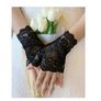 Retro Style Lace Gloves Image 2