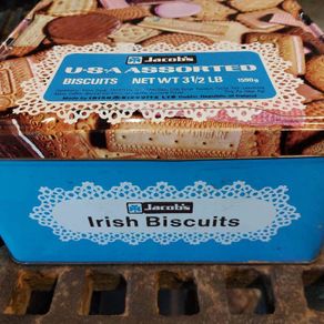 jacobs biscuit tin