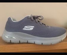 Ladies Sketchers size 6 grey & white