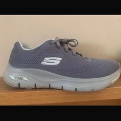 Ladies Sketchers size 6 grey & white
