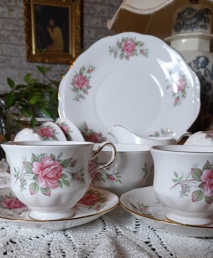 "Queen Ann" bone china tea set