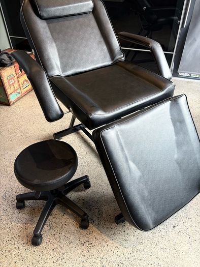 3-section salon facial bed and massage tattoo chair