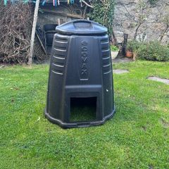 Compost bin
