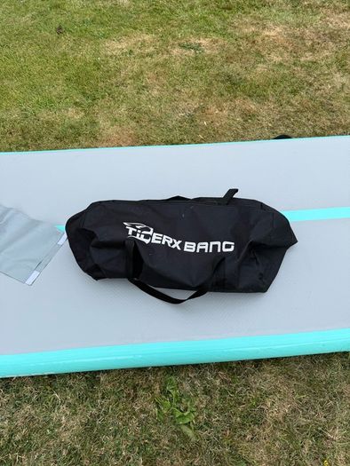Air track mat