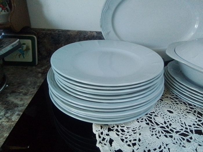 Twenty Piece Dinner Set