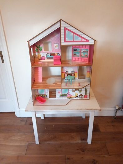 Dolls House (Wooden)