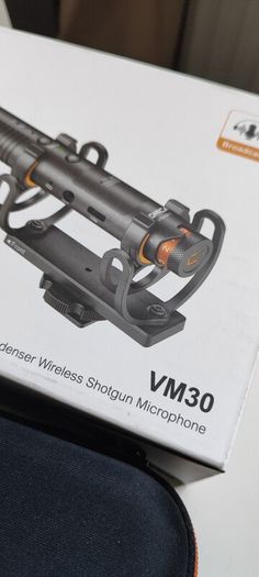 Comica VM30 2.4G Super Cardioid Condenser Wireless Shotgun Microphone