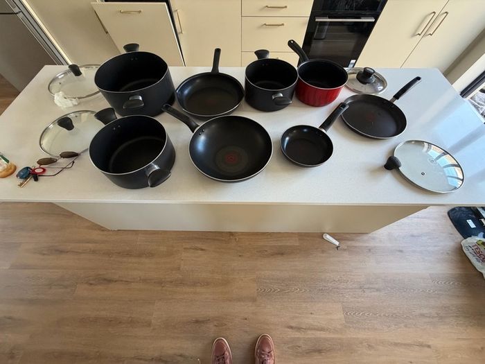 9 Piece Tefal Non-Stick Cookware Set Sold as a Set (Non-Induction)