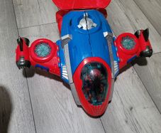 Spiderman plane