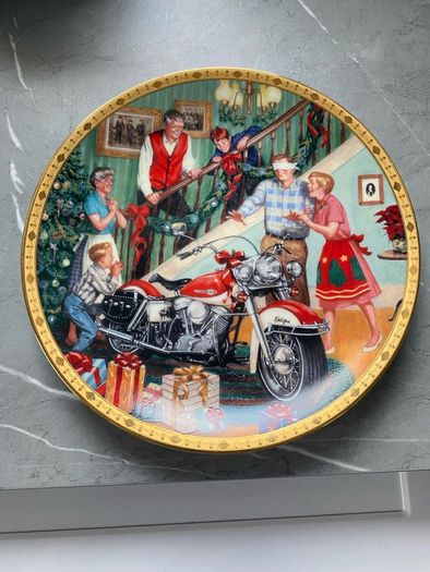 Harley Davidson Holiday Traditions Plate Collection